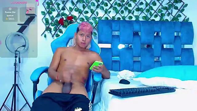 Hakim prettynigg online show from 01-17-25, 06:02