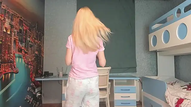 Masha 2002 online show from 04-14-26, 08:26