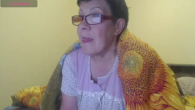 Snapshot of Sandra_Carina chatting on 05-04-26, 04:41 Sandra Carina online show from 05-04-26, 04:41