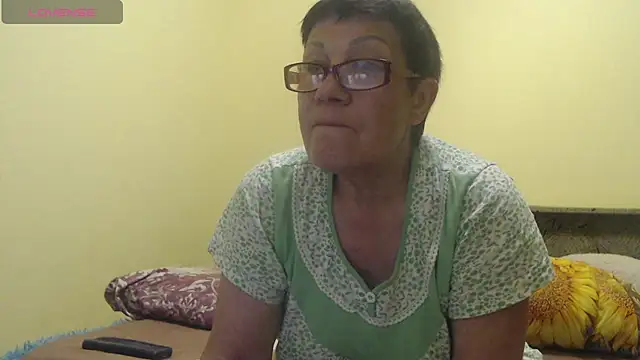 Snapshot of Sandra_Carina chatting on 05-06-26, 08:25 Sandra Carina online show from 05-06-26, 08:25