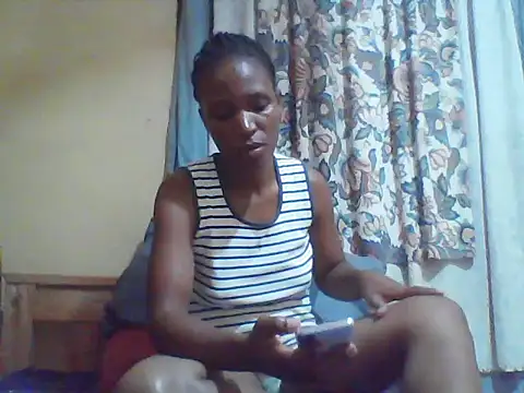 Snapshot of Smillie_prety chatting on 07-08-26, 05:28 Smillie prety online show from 07-08-26, 05:28
