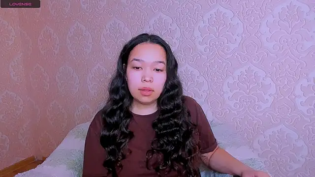 Snapshot of Kris_top_Lee chatting on 04-08-26, 06:02 Kris top Lee online show from 04-08-26, 06:02