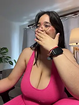 tati reyess online show from 07-06-26, 03:03