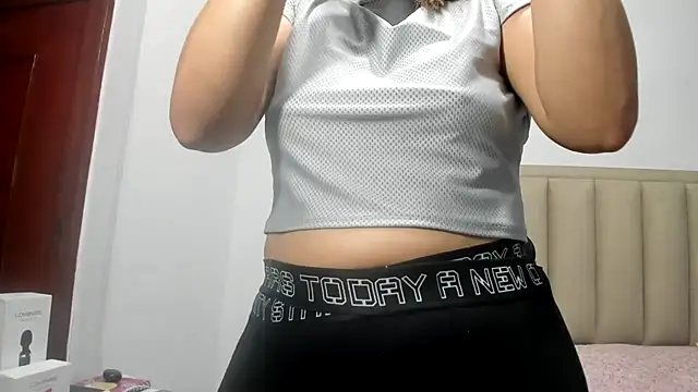 Snapshot of Chloemiller89 chatting on 02-09-26, 10:36 Chloemiller89 online show from 02-09-26, 10:36