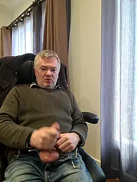 MichOxxford online show from 09-29-25, 06:51