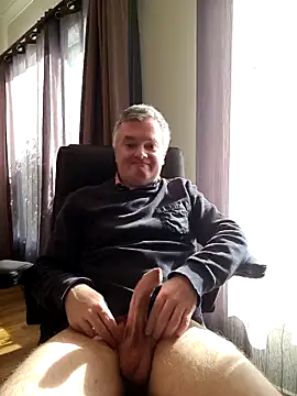 MichOxxford online show from 10-13-25, 05:51