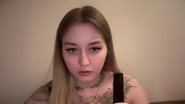 Snapshot of Isabel-Bailey chatting on 12-31-24, 08:34 Isabel-Bailey online show from 12-31-24, 08:34