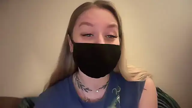 Snapshot of Isabel-Bailey chatting on 01-05-25, 10:08 Isabel-Bailey online show from 01-05-25, 10:08