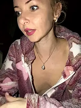 Kristina03 online show from 12-21-25, 09:33