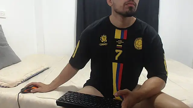 Snapshot of darekgates chatting on 03-04-26, 03:40 darekgates online show from 03-04-26, 03:40