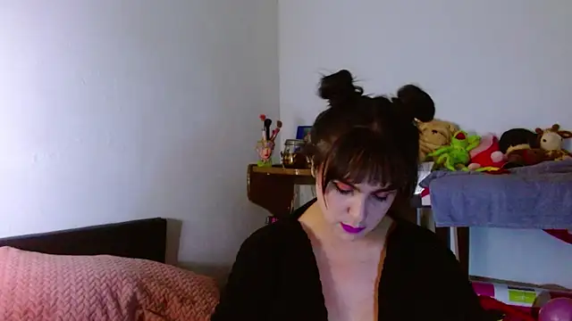 Snapshot of collette_beaufoy_ chatting on 06-17-26, 07:11 collette beaufoy online show from 06-17-26, 07:11