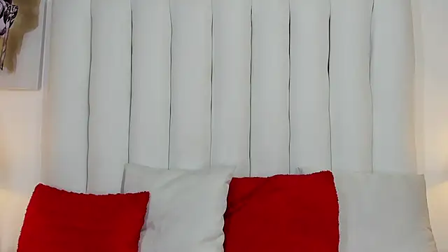 Snapshot of Violet_queen20 chatting on 02-21-25, 11:22 Violet queen20 online show from 02-21-25, 11:22