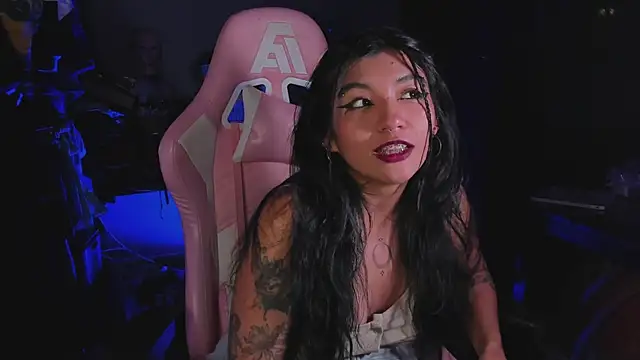 annie walker6 online show from 10-15-25, 01:28