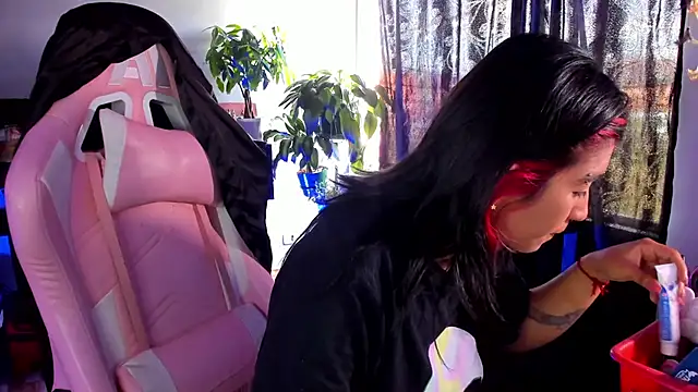 annie walker6 online show from 01-09-26, 02:42