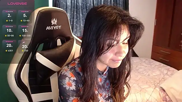 alice middlee online show from 05-25-26, 03:07