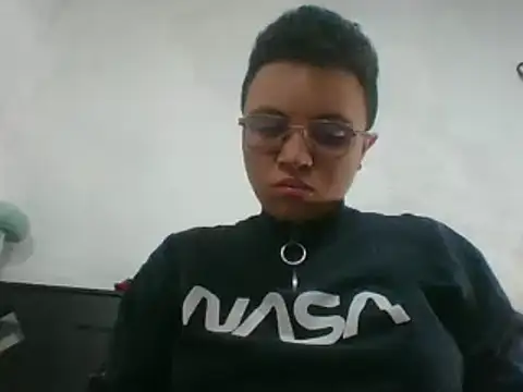 Snapshot of EdenJupiter chatting on 10-31-25, 05:30 EdenJupiter online show from 10-31-25, 05:30