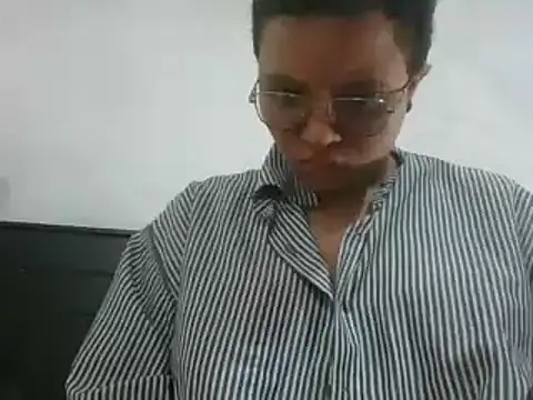 Snapshot of EdenJupiter chatting on 11-18-25, 09:41 EdenJupiter online show from 11-18-25, 09:41