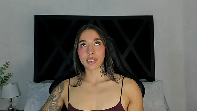 Snapshot of KAYLA_BATISTA chatting on 06-14-26, 12:08 KAYLA BATISTA online show from 06-14-26, 12:08
