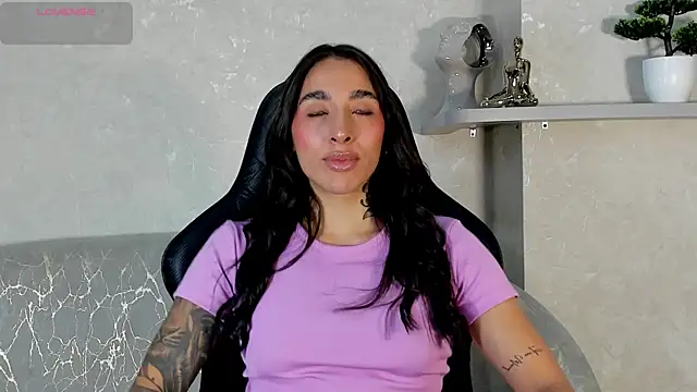 Snapshot of KAYLA_BATISTA chatting on 07-15-26, 08:14 KAYLA BATISTA online show from 07-15-26, 08:14