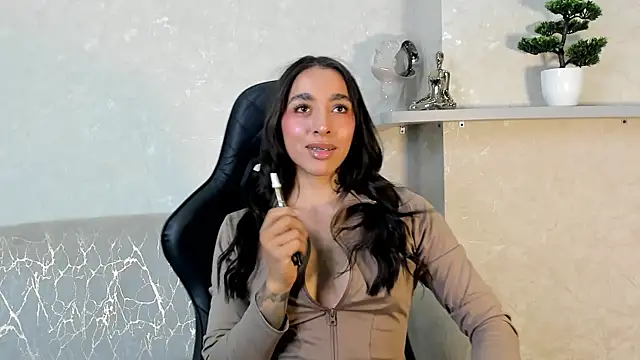 Snapshot of KAYLA_BATISTA chatting on 07-16-26, 10:49 KAYLA BATISTA online show from 07-16-26, 10:49