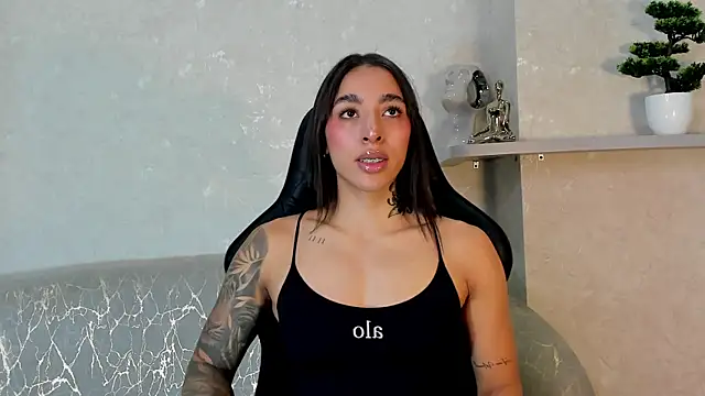 Snapshot of KAYLA_BATISTA chatting on 07-19-26, 03:05 KAYLA BATISTA online show from 07-19-26, 03:05