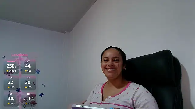 Snapshot of VICTORIABLACK_@xh chatting on 04-15-26, 06:04 VICTORIABLACK xh online show from 04-15-26, 06:04