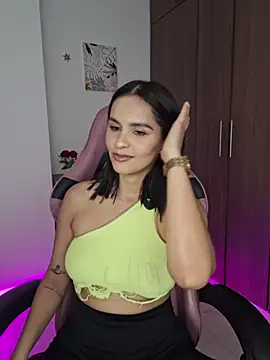 Snapshot of heyshaa chatting on 06-16-26, 09:28 heyshaa online show from 06-16-26, 09:28