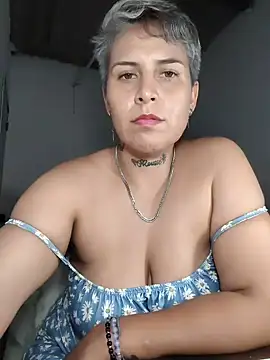 Snapshot of Yessi_rousse chatting on 05-16-26, 12:18 Yessi rousse online show from 05-16-26, 12:18