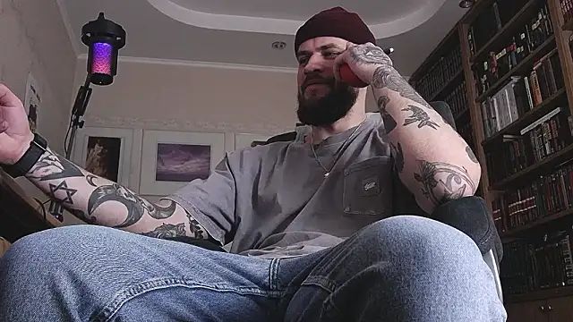 Snapshot of FindomJason chatting on 03-18-26, 09:01 FindomJason online show from 03-18-26, 09:01