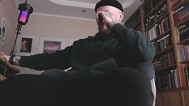 Snapshot of FindomJason chatting on 03-20-26, 07:02 FindomJason online show from 03-20-26, 07:02