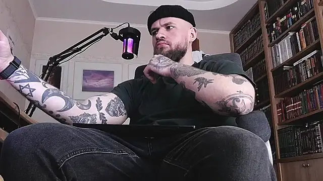 Snapshot of FindomJason chatting on 03-22-26, 08:18 FindomJason online show from 03-22-26, 08:18