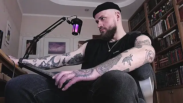 Snapshot of FindomJason chatting on 03-26-26, 09:26 FindomJason online show from 03-26-26, 09:26