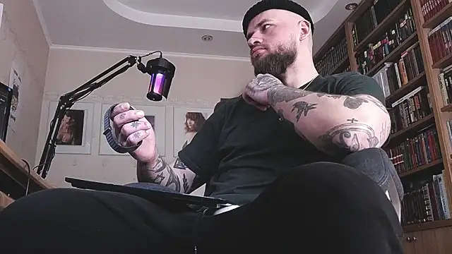 Snapshot of FindomJason chatting on 03-27-26, 07:03 FindomJason online show from 03-27-26, 07:03