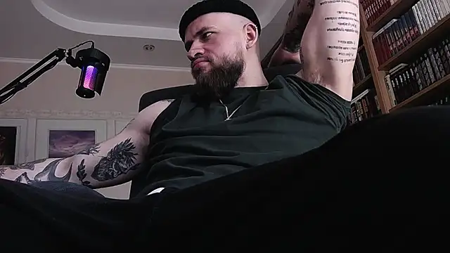 Snapshot of FindomJason chatting on 03-27-26, 08:26 FindomJason online show from 03-27-26, 08:26