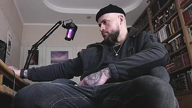 Snapshot of FindomJason chatting on 04-02-26, 05:49 FindomJason online show from 04-02-26, 05:49