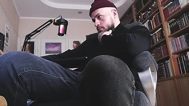 Snapshot of FindomJason chatting on 04-10-26, 06:18 FindomJason online show from 04-10-26, 06:18