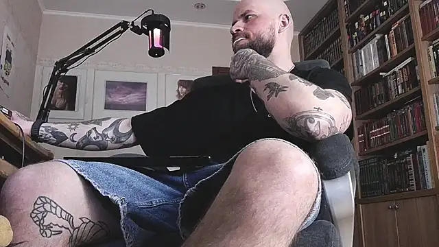 Snapshot of FindomJason chatting on 04-13-26, 12:10 FindomJason online show from 04-13-26, 12:10