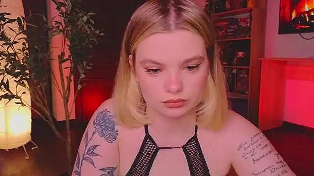 Snapshot of Hottie_Jane chatting on 04-18-26, 05:11 Hottie Jane online show from 04-18-26, 05:11