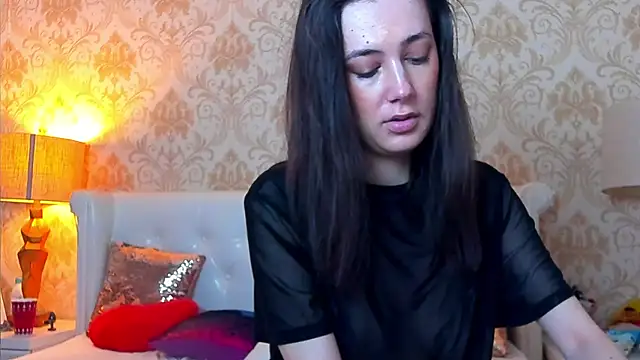 Snapshot of JuliaHunts chatting on 06-06-26, 11:15 JuliaHunts online show from 06-06-26, 11:15