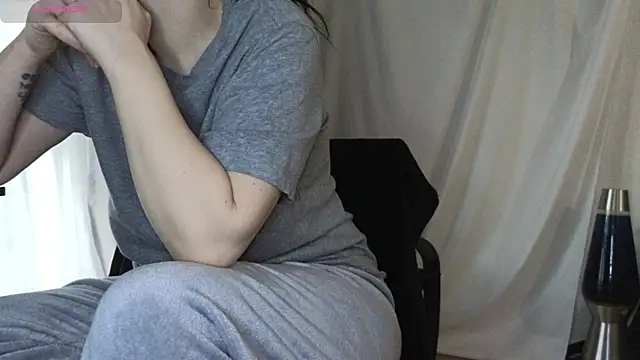 Snapshot of Mia_G0ld chatting on 01-13-26, 03:28 Mia G0ld online show from 01-13-26, 03:28