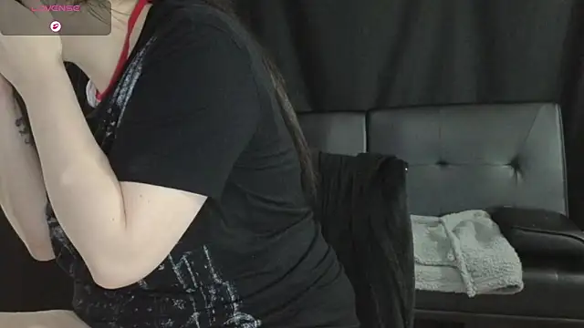 Snapshot of Mia_G0ld chatting on 03-22-26, 05:16 Mia G0ld online show from 03-22-26, 05:16