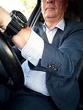 Snapshot of stiffandlubed@xh chatting on 04-15-26, 09:15 stiffandlubedxh online show from 04-15-26, 09:15