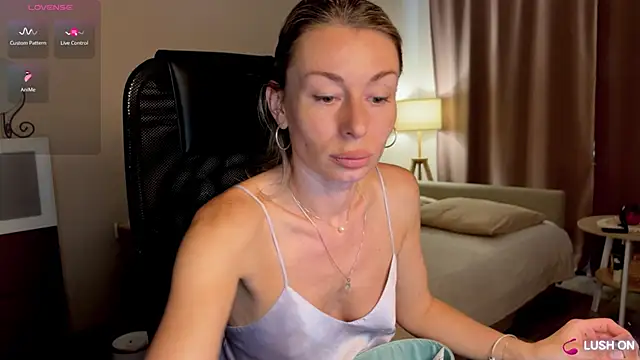 DannaEvan online show from 05-08-26, 01:33