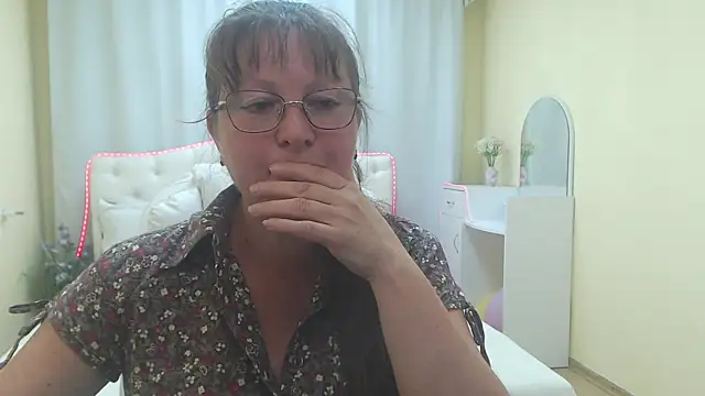 VanessaHotts online show from 07-07-26, 06:58