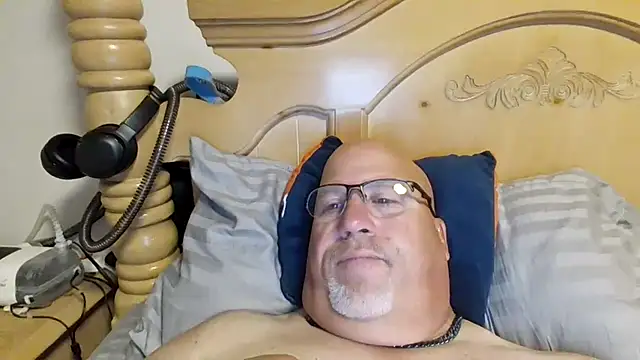 Snapshot of Bigbear0563 chatting on 06-25-26, 03:38 Bigbear0563 online show from 06-25-26, 03:38