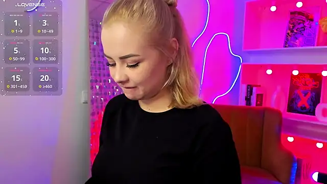 Snapshot of StephanieSweety chatting on 04-06-26, 05:25 StephanieSweety online show from 04-06-26, 05:25