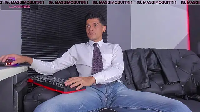 Snapshot of massimo_g chatting on 04-26-26, 01:47 massimo g online show from 04-26-26, 01:47