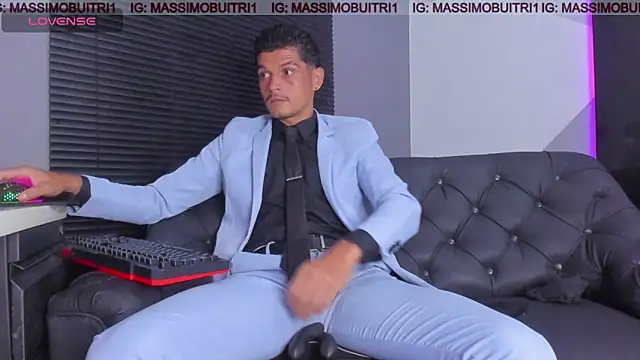 Snapshot of massimo_g chatting on 04-28-26, 01:48 massimo g online show from 04-28-26, 01:48