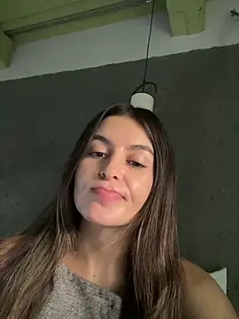 Snapshot of Isabellacharm chatting on 06-19-26, 01:59 Isabellacharm online show from 06-19-26, 01:59