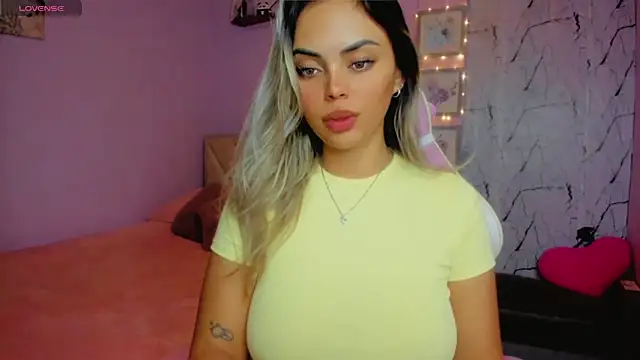 Gabby prieto online show from 06-19-26, 01:21